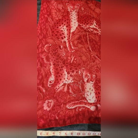 Ferragamo cheetah scarf - Red silk retro scarf - Picture 2 of 3